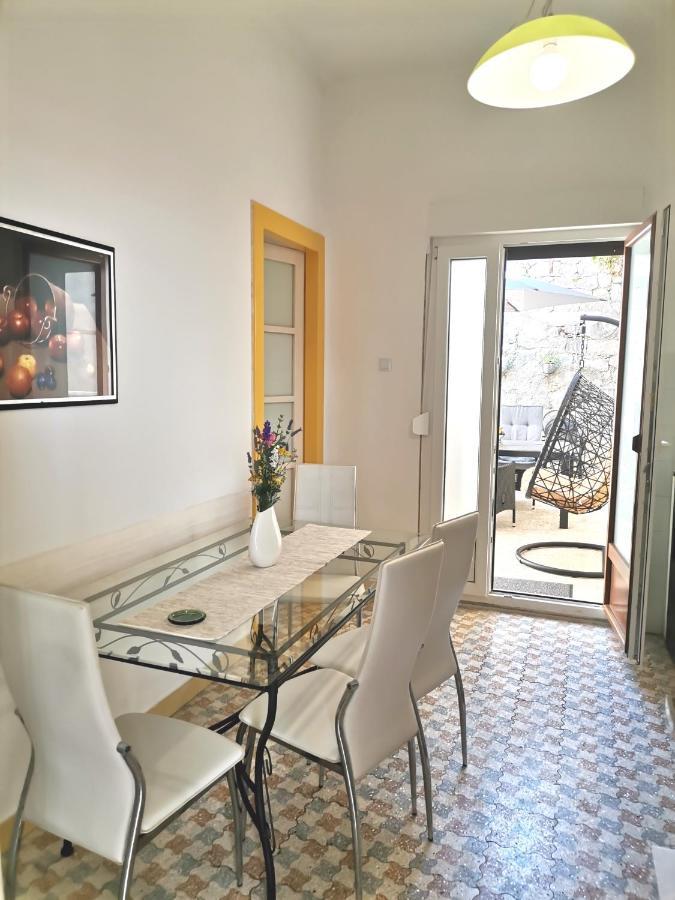 Apartment Branko With Terrace, Old Town Labin لابين المظهر الخارجي الصورة