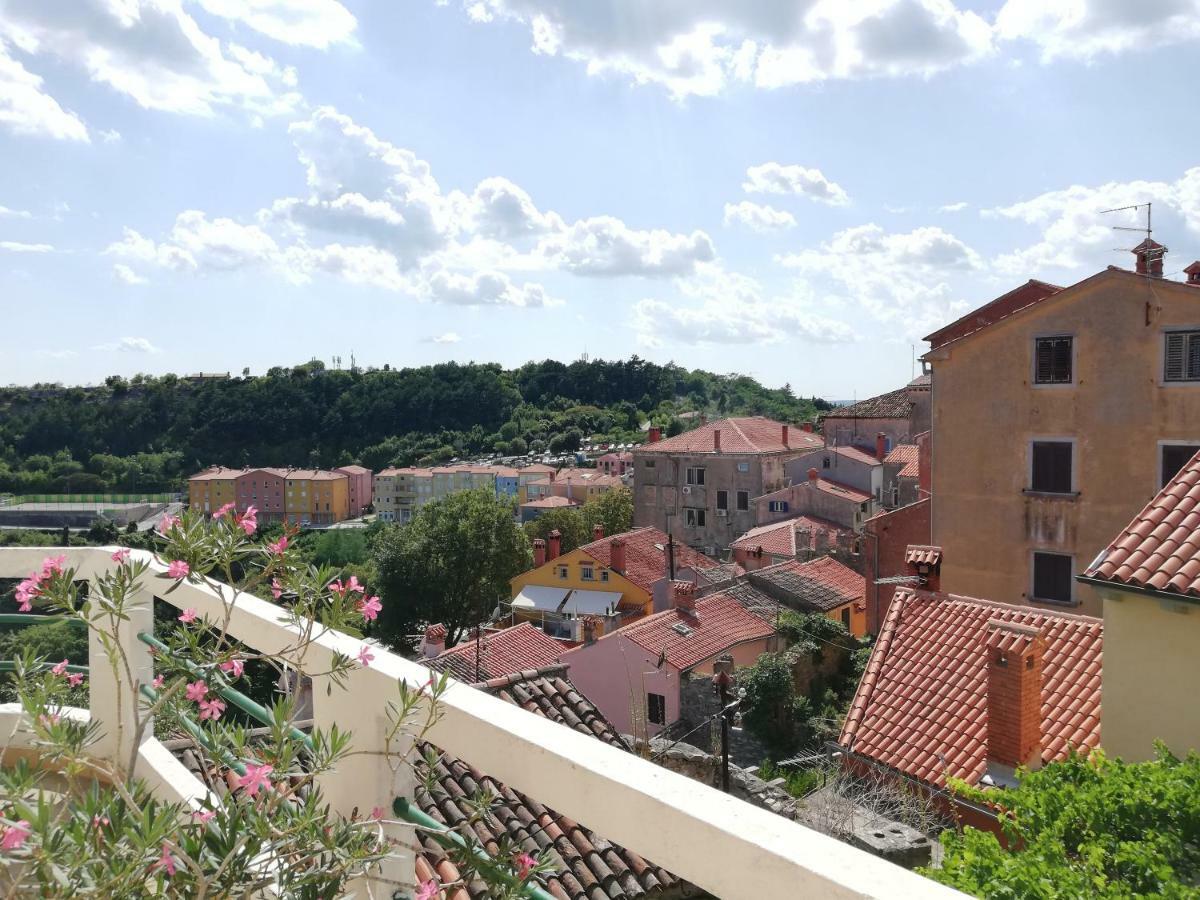 Apartment Branko With Terrace, Old Town Labin لابين المظهر الخارجي الصورة